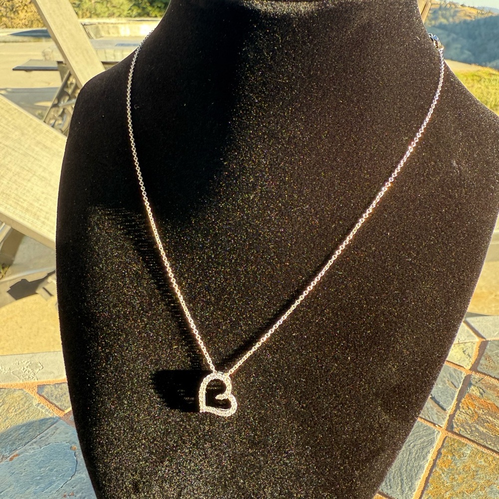 Hearts on Fire 18 carat white gold with diamonds Heart Necklace - Picture 4 of 6
